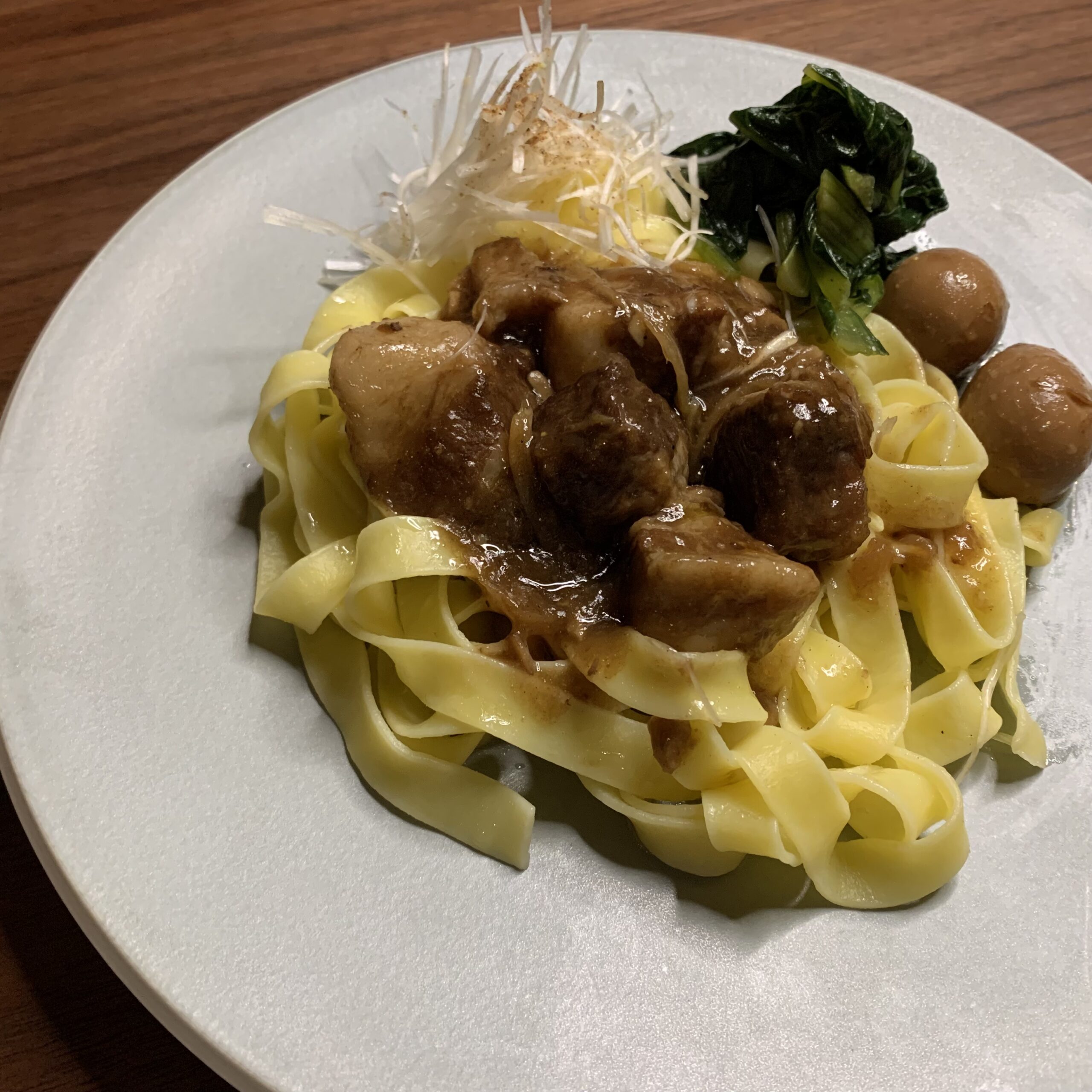 魯肉麺